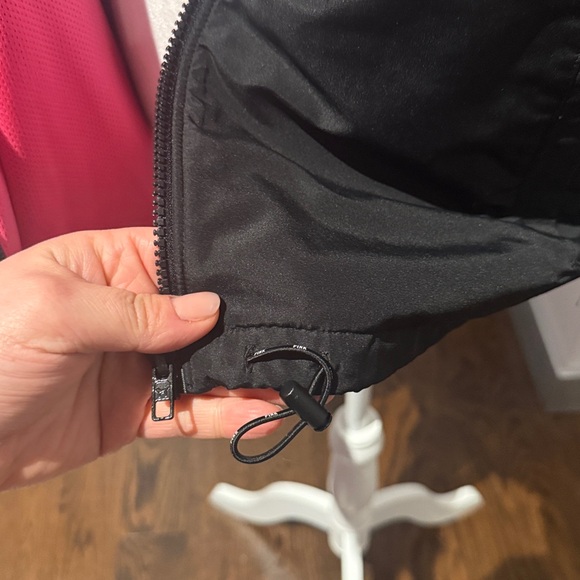 Victoria's Secret PINK windbreaker size m/L - Picture 8 of 11